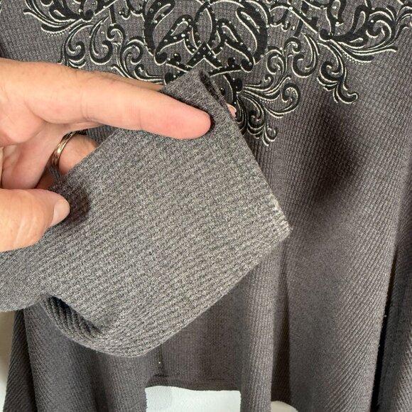 Y2K One World Waffle Knit Top Womens Small Gray Embellished Shark Bit Hem Relaxe - Picture 6 of 10